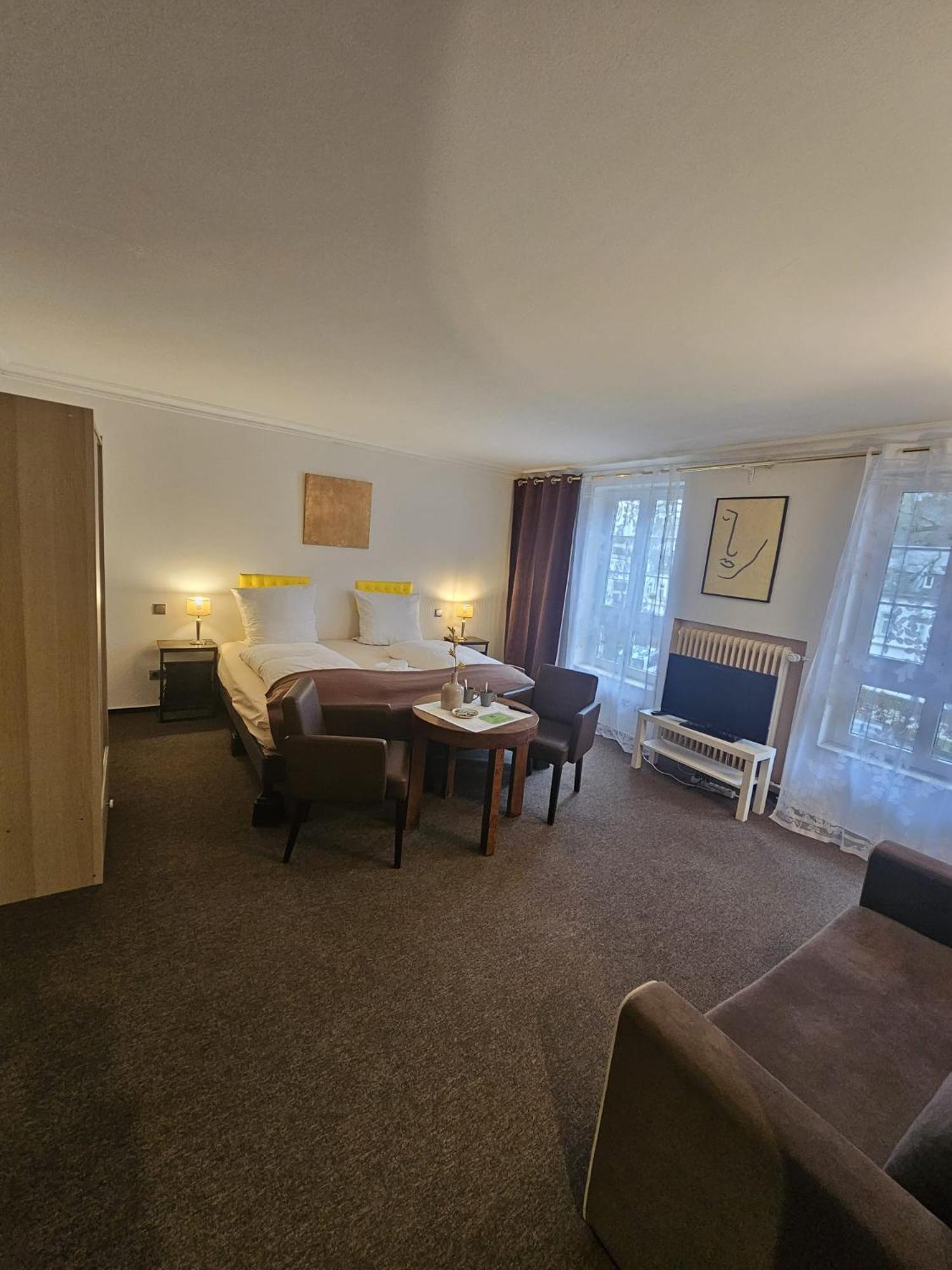 Malepartus Hotell Bad Schwalbach Exteriör bild